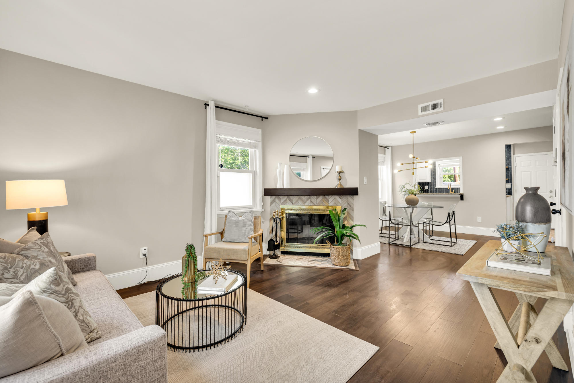 410 Franklin Street NE_Living Room